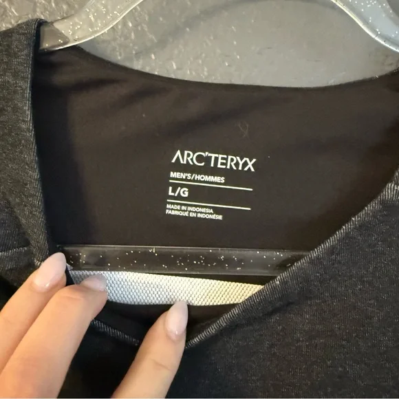 ARC’TERYX • men’s momentum centre pullover sweatshirt - large - Picture 4 of 7